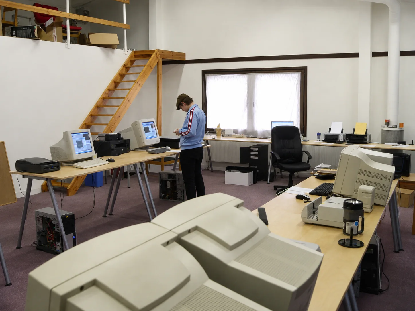 Vroeg productiewerk tussen computers en digitaliseringsapparatuur.